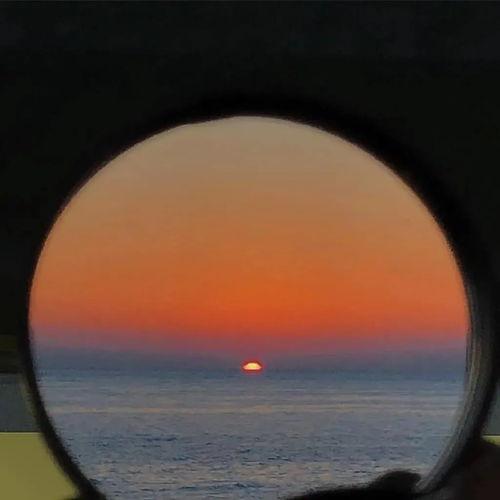 吴磊有没有背景,背景之谜，揭秘娱乐圈新星崛起之路